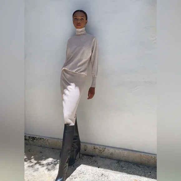 Aritzia Babaton Women’s Bogart Midi Dress Birch - Size Small - Picture 1 of 10